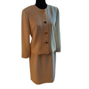 Petite Women's Suit